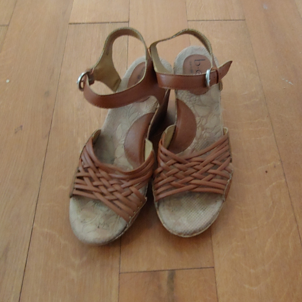 B.o.c sandal wedges
